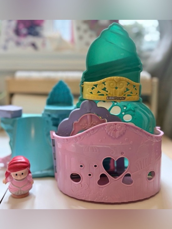Fisher-Price Other - FISHER-PRICE - LITTLE PEOPLE - ARIEL’S CASTLE PLAYSET WITH ARIEL FIGURINE